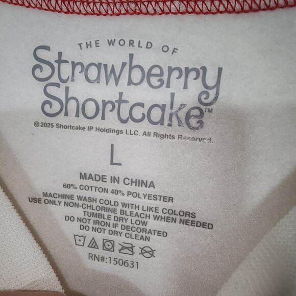Strawberry shortcake white sweatshirt size Large women's - Picture 4 of 8